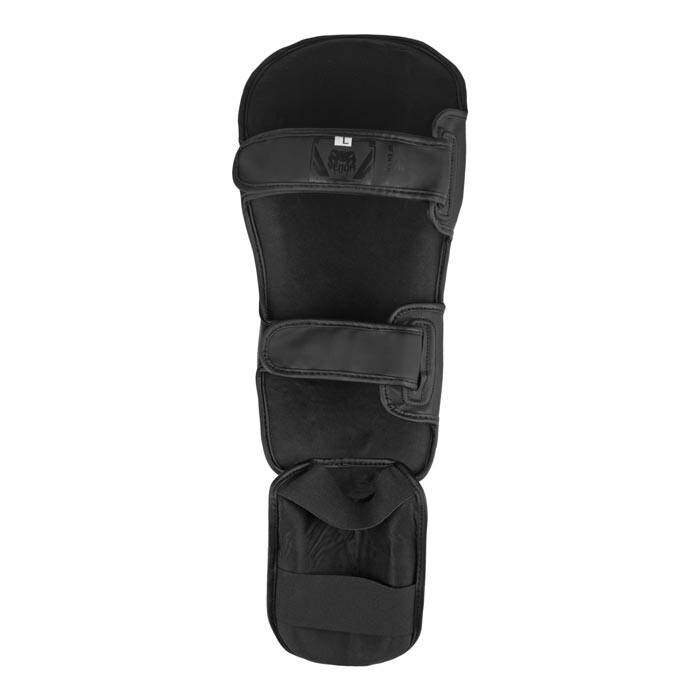 Защита ноги Venum 8827,  размеры M, L, XL, черный.